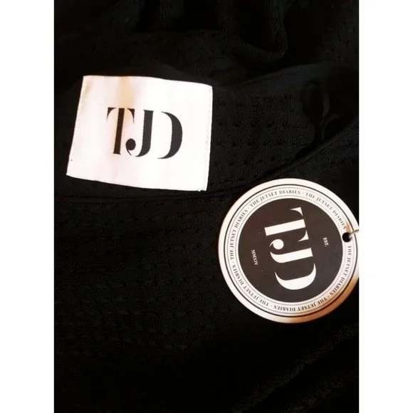 TJD The JetSet Diaries Knit Maxi Dress Long Sleeve Slit Waist Tie Cutout Detail - Picture 9 of 9